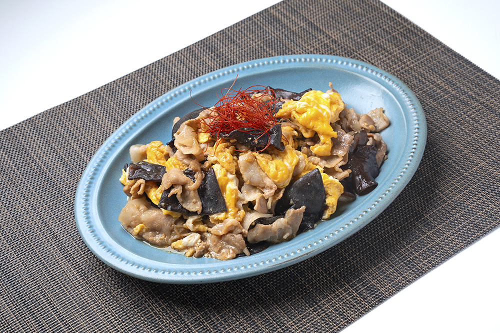 豚バラと生きくらげの炒め物